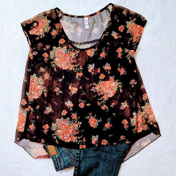 Navy/floral shear top - Picture 1 of 5